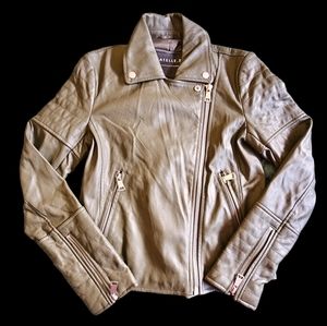 Bagatelle jaket, size XS, olive 🫒 color‎